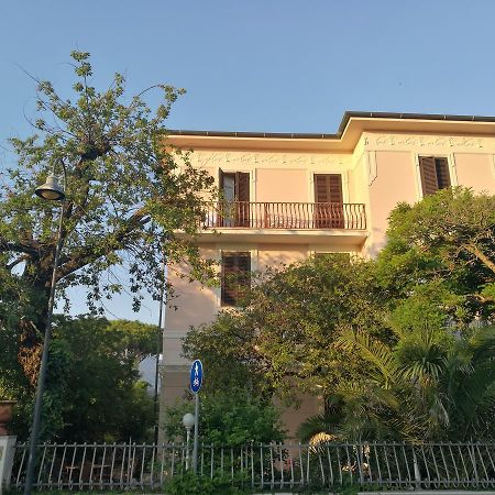 מרינה די פיאטרסנטה Villa La Fonte מראה חיצוני תמונה
