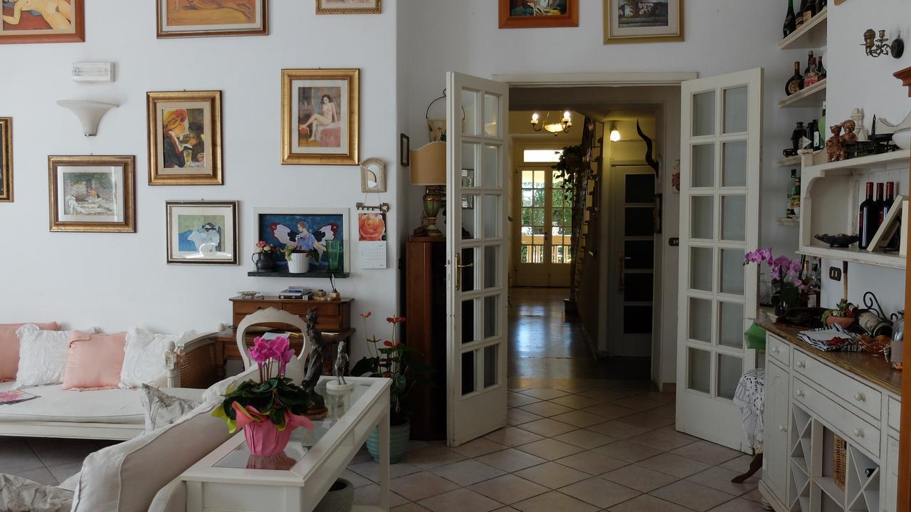מרינה די פיאטרסנטה Villa La Fonte מראה חיצוני תמונה