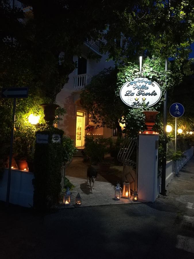 מרינה די פיאטרסנטה Villa La Fonte מראה חיצוני תמונה