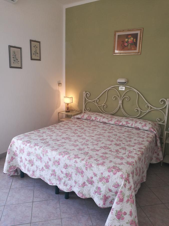 מרינה די פיאטרסנטה Villa La Fonte מראה חיצוני תמונה